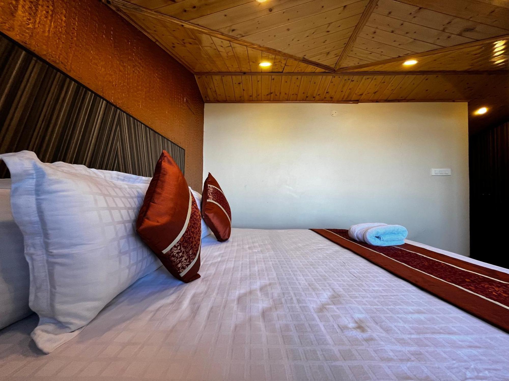 Puri'S Bnb Shimla Exteriör bild